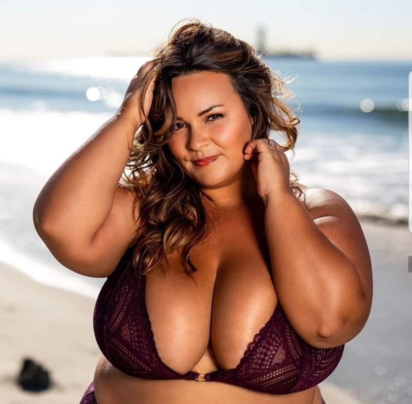 Alicia Castro plus size model