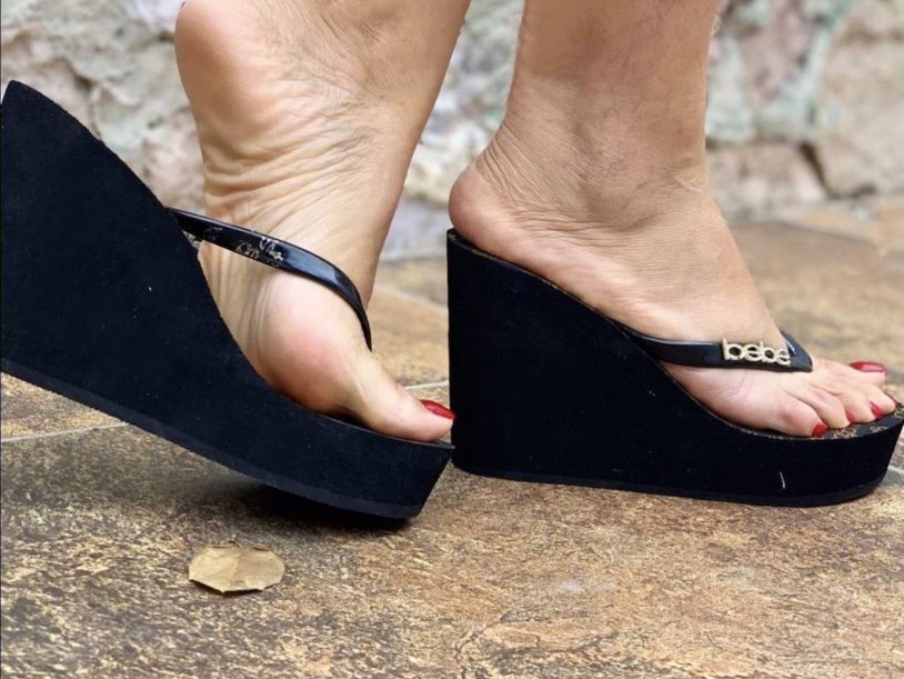 Foot fetish wedge shoes