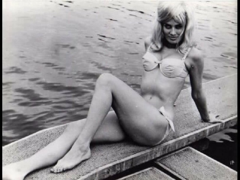 Actress Milena Demonju Nude