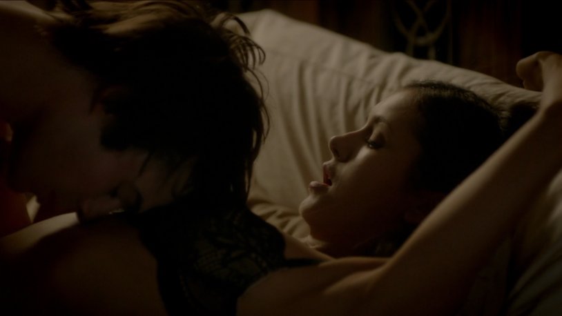 Elena Gilbert in bed
