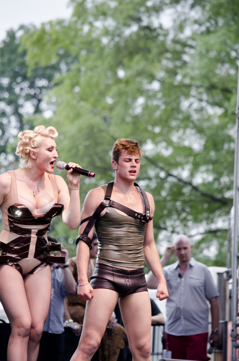 Completely naked Sasha Gradiva