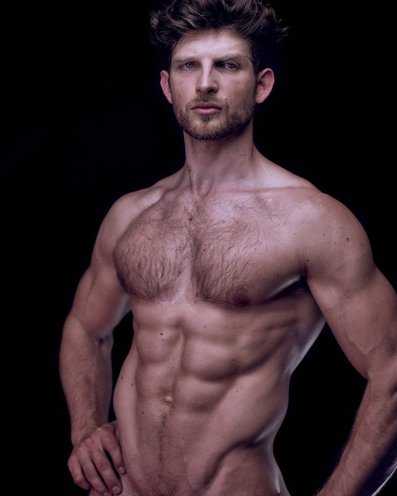 Naked Konstantin Resch