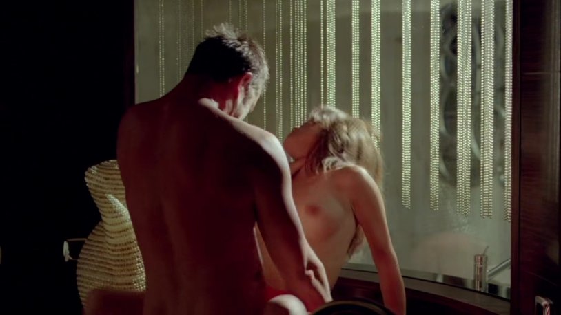 Sullivan Stapleton Naked