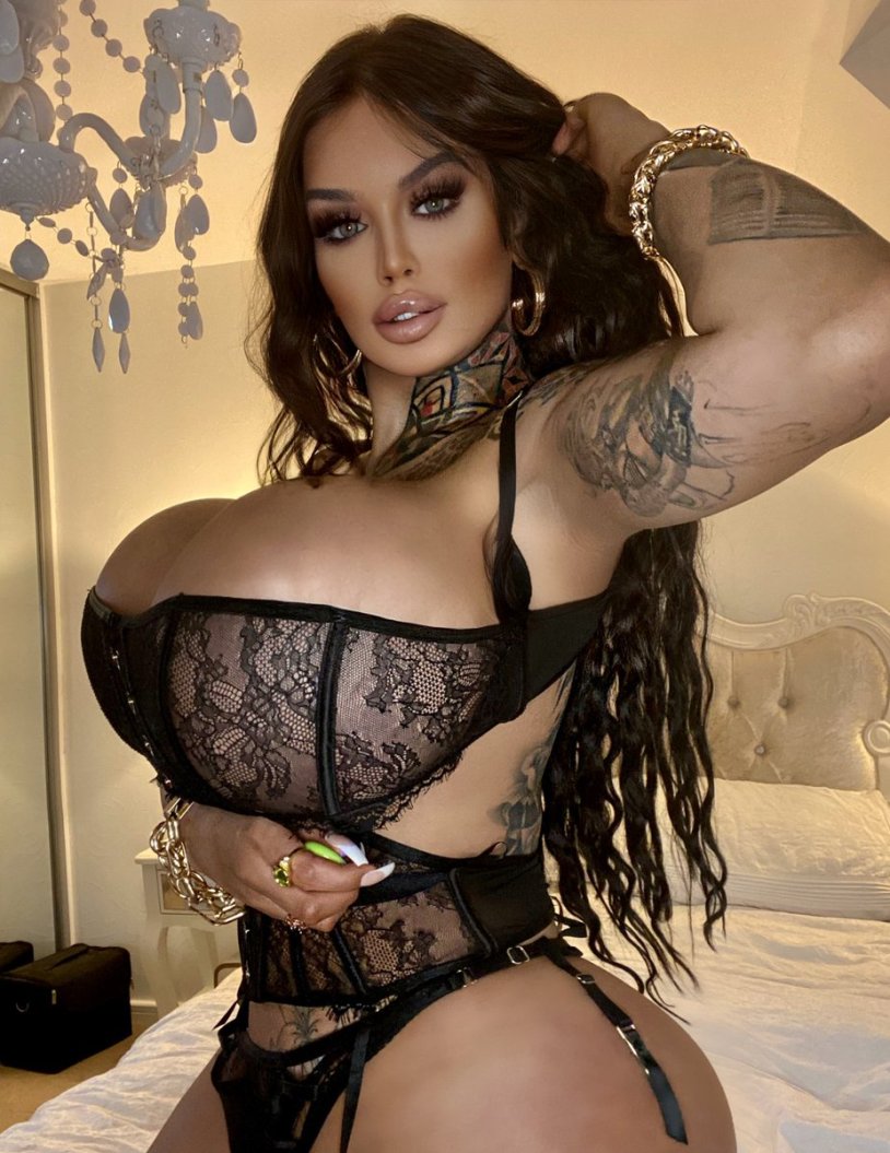 Nikki Valentina Rose dick