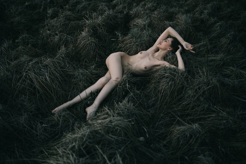 The photo shoot is erotic