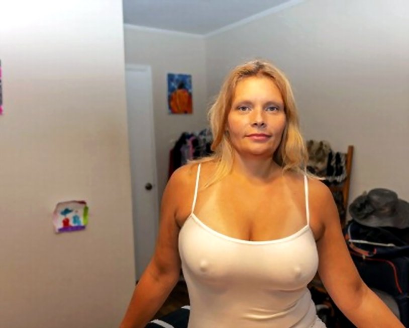 Aunt Lozhbinka mature is visible