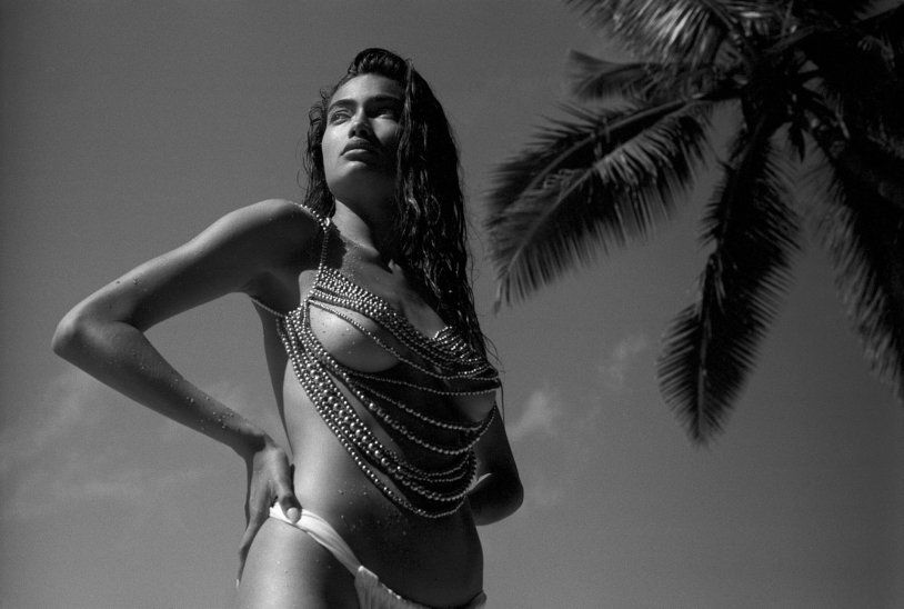 Irina Shayk starred topless