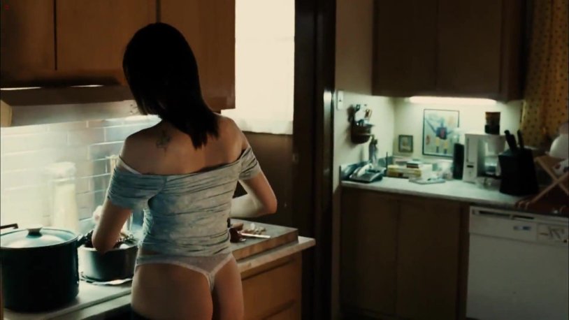 Vera Farmiga in an erotic stage