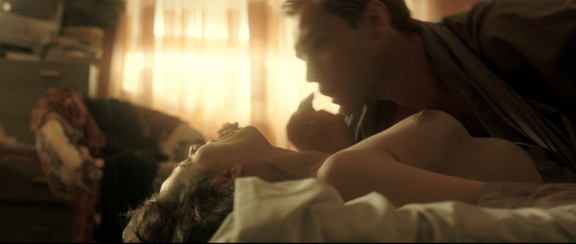 Vera Farmiga bedding