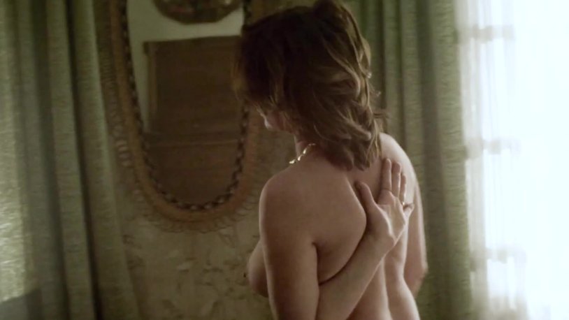 Paulina Porizkova is naked