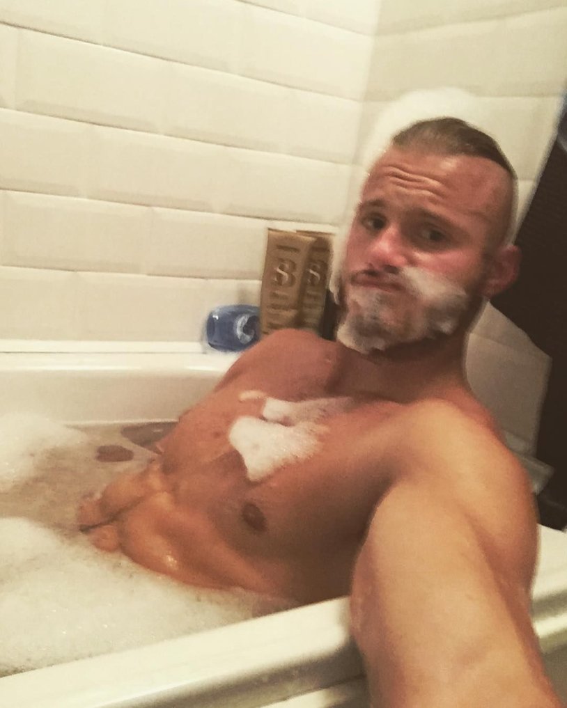 Alexander Ludwig Naked 1