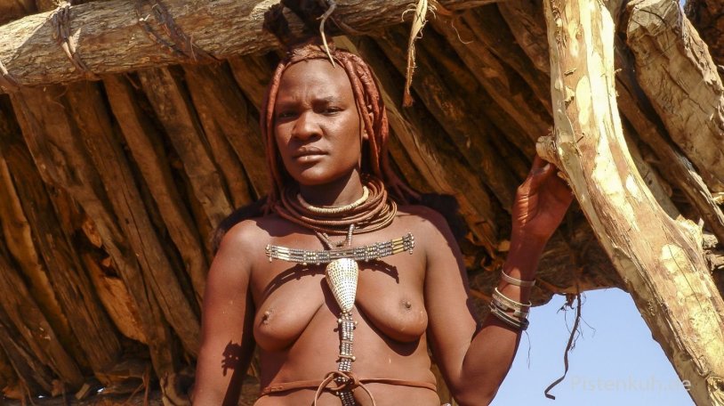 Naked women Africa