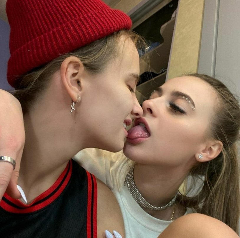 Lisa Andrienko and Ira Lazutchikova