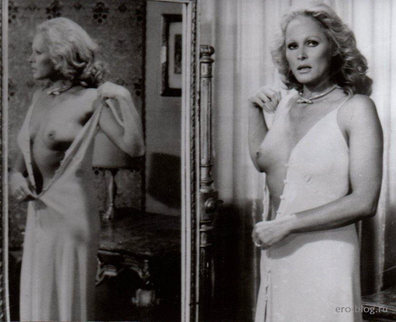 Ursula Tiss - American actress Naked