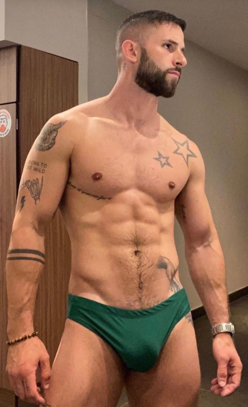 Aingeru Vilabrille Naked