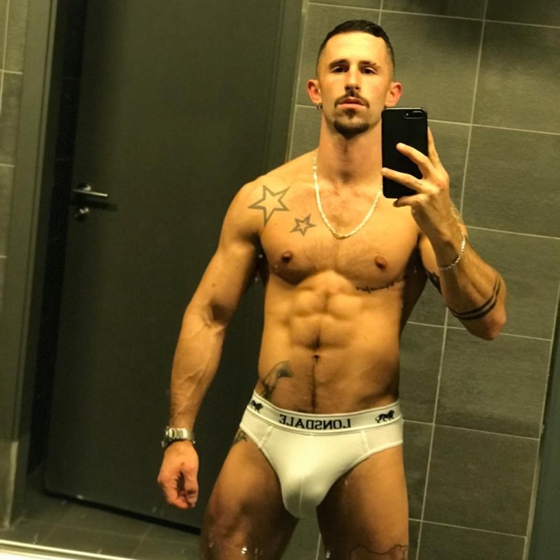 Aingeru Vilabrille Naked