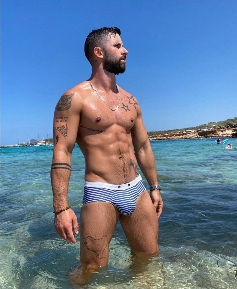 Aingeru Vilabrille Naked