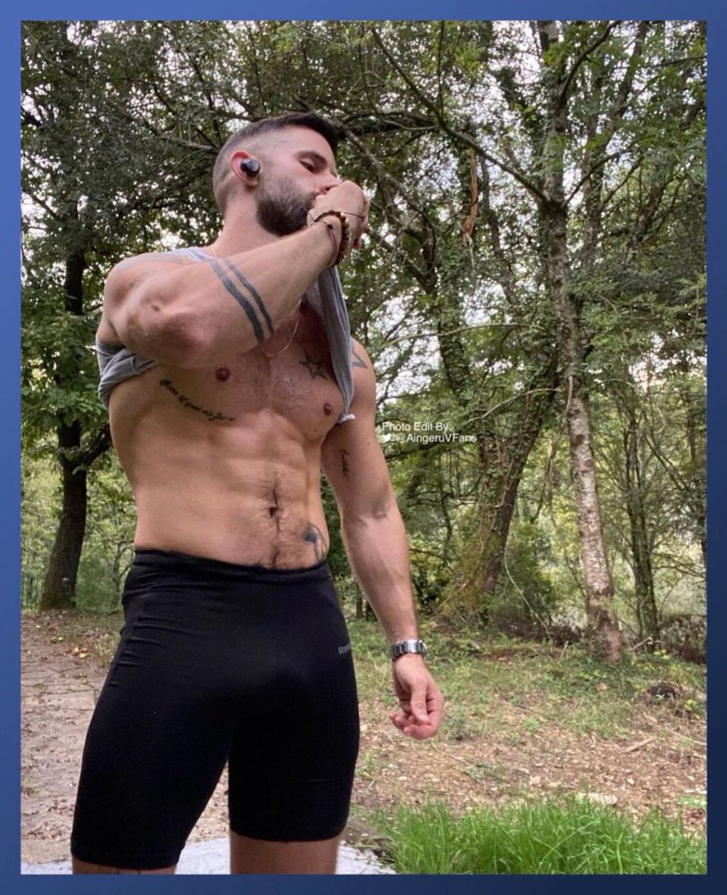 Aingeru Vilabrille Jerks Off Solo