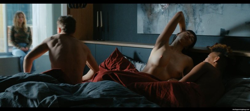 Sidney Suini Naked voyeurists