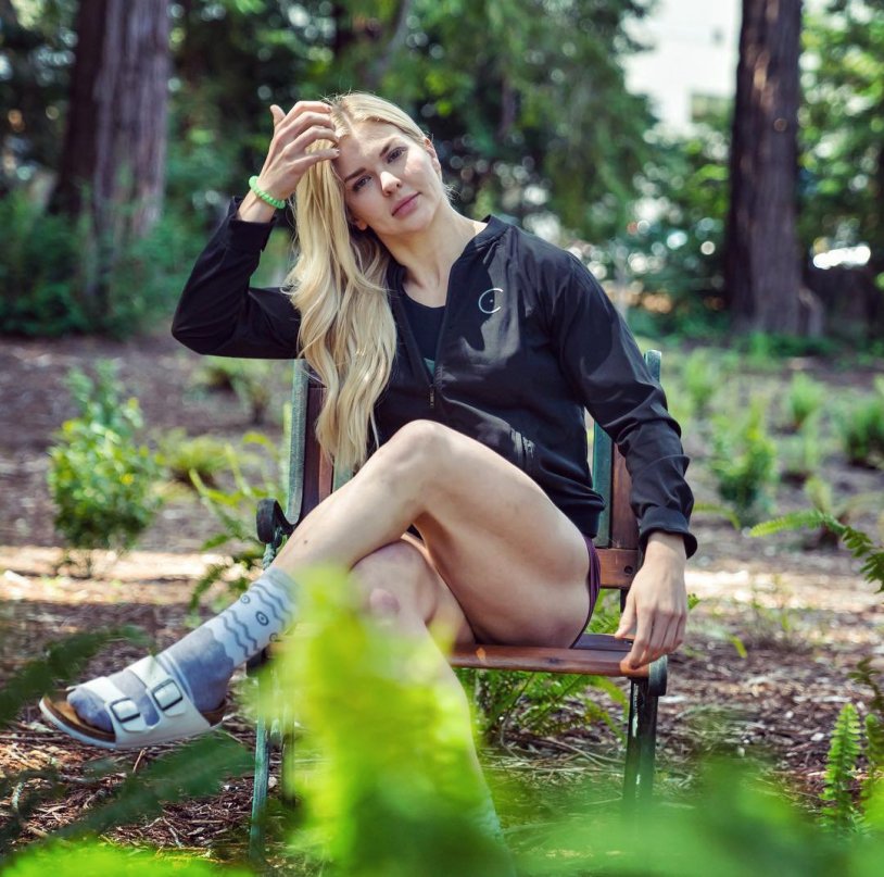 Zen Porn, Brooke Ence Studs