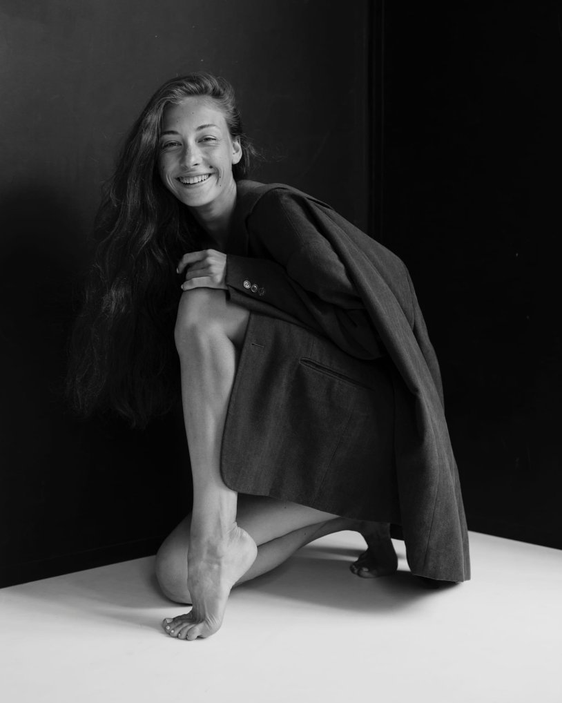 Kristina Romanova legs