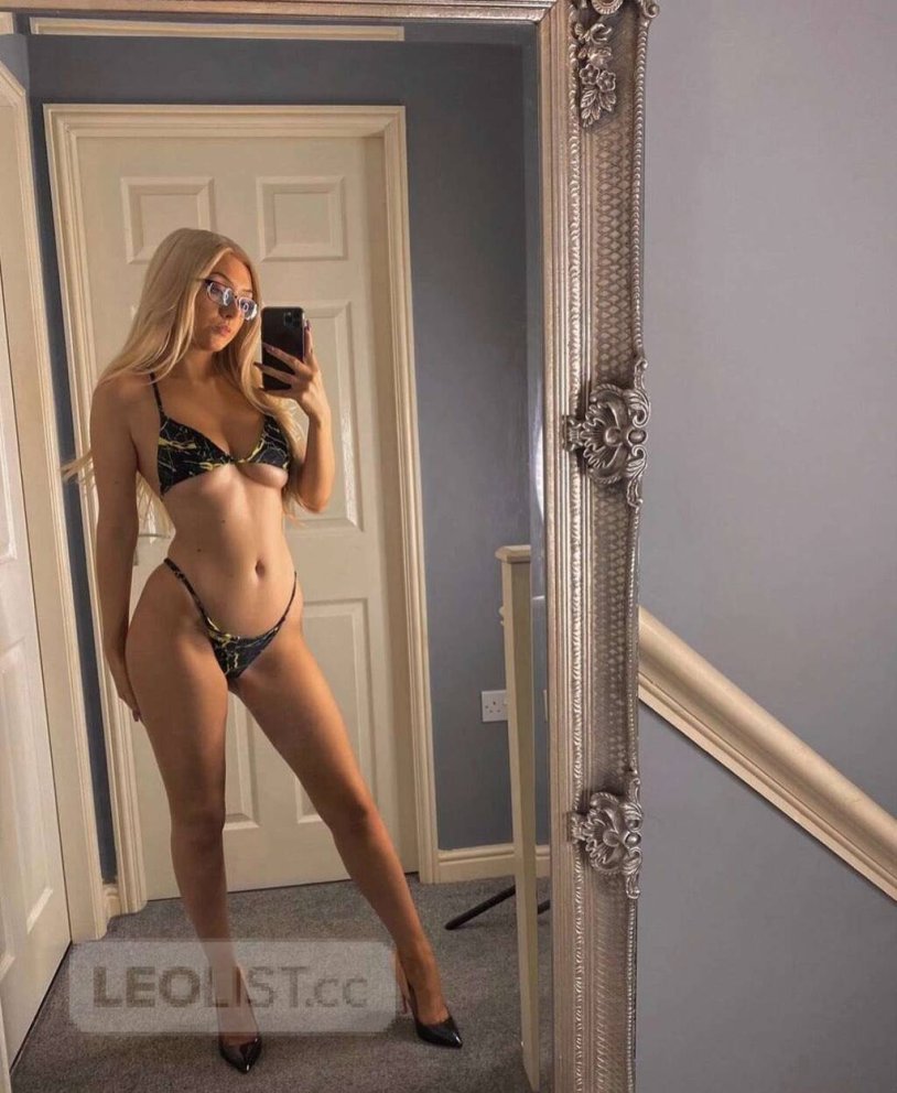 Louise Gabriel Borovina hot