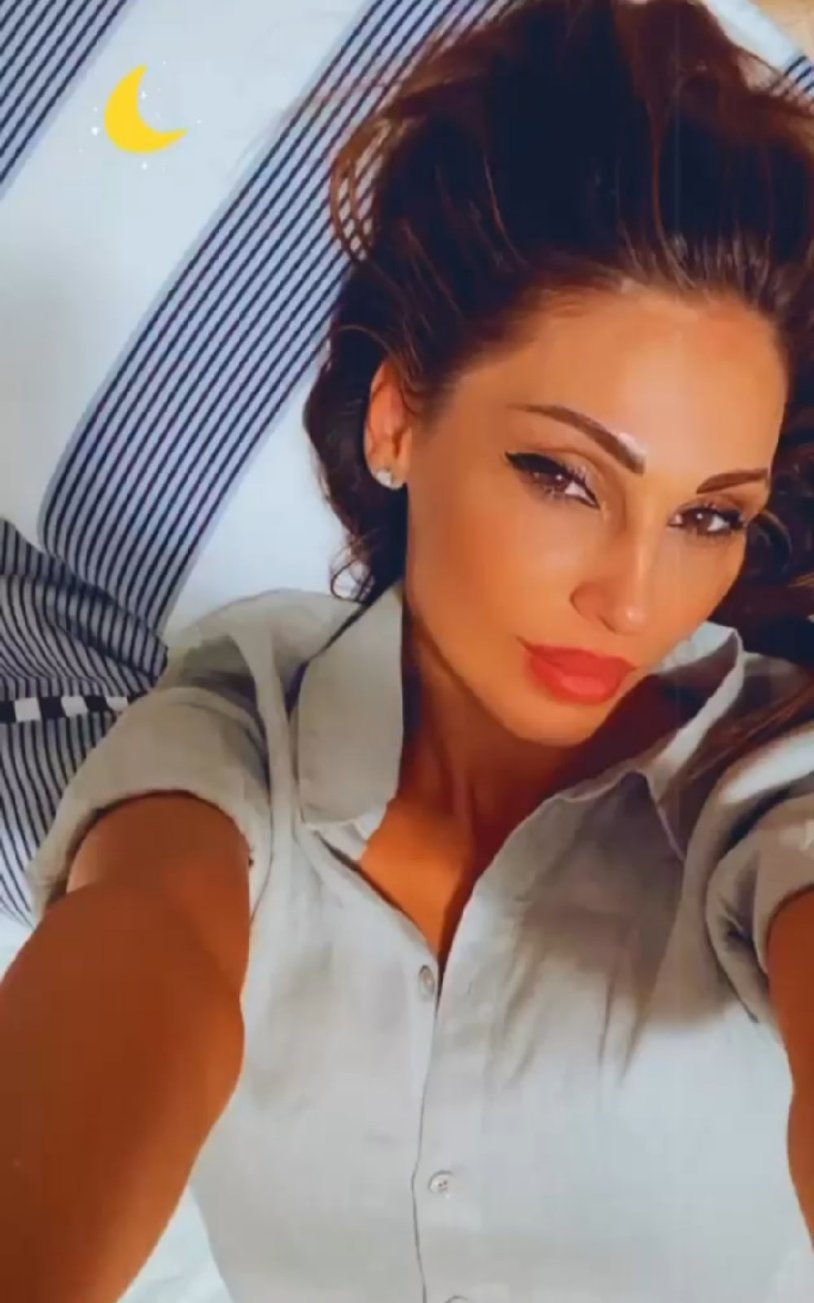 Anna Tatangelo short hair