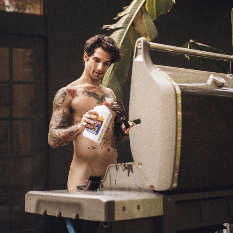 Tyler POSITS ONLIFANC