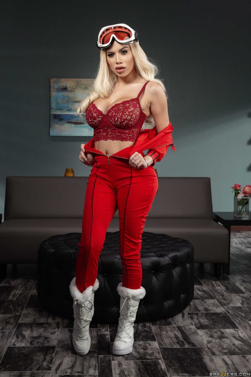 Victoria June Dolled Up