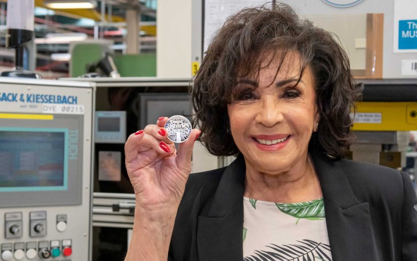 Shirley Ring Bassie gave Elton John