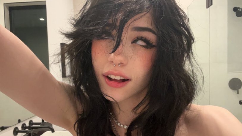 Hannah Stocking photo