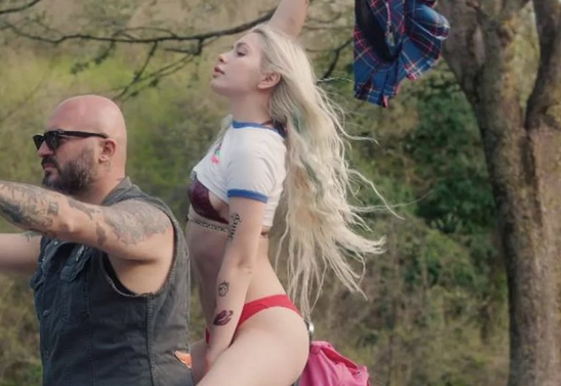 Aleyna Tilki Take It or Leave It Kalça