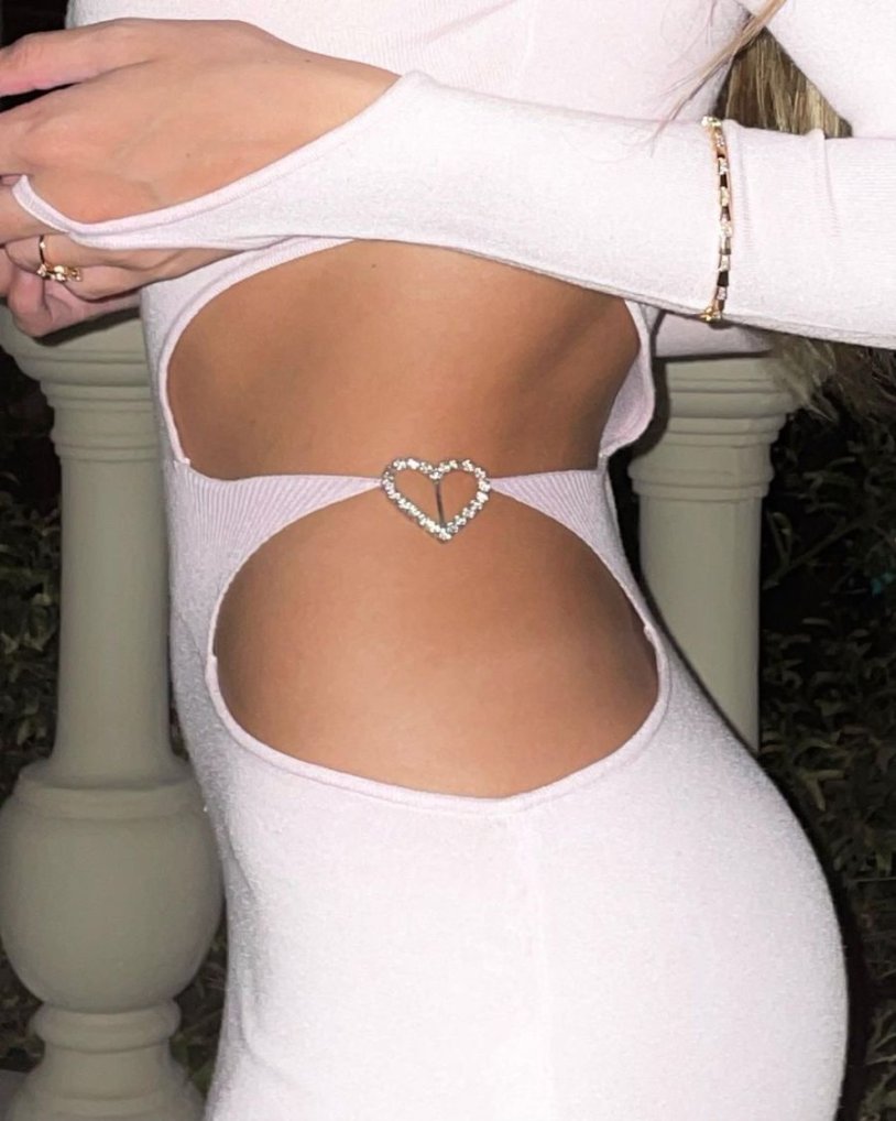 Tight -fitting dress