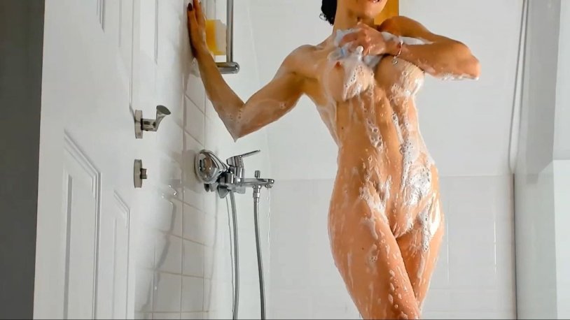 Nudge photo until 2010 Oksana takes a shower of St. Petersburg