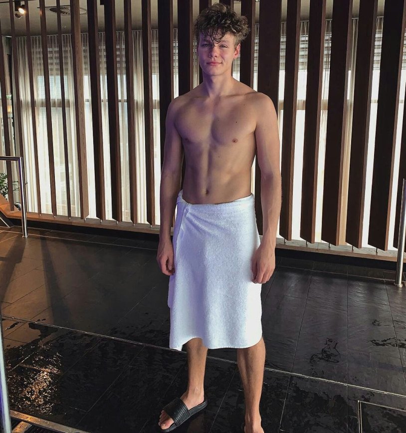 Florian Lucas torsos