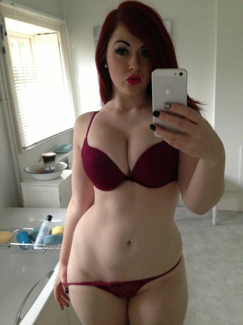 Chubby sexy girls waist selfie