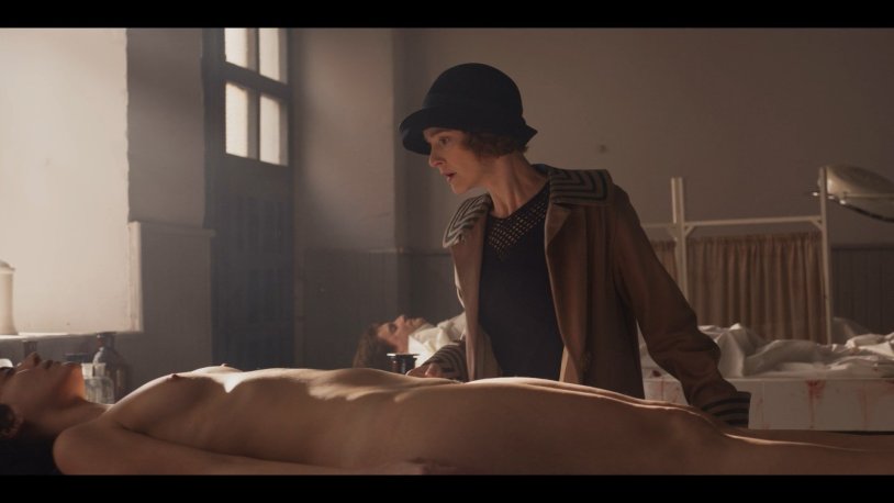 Sharp visors actress