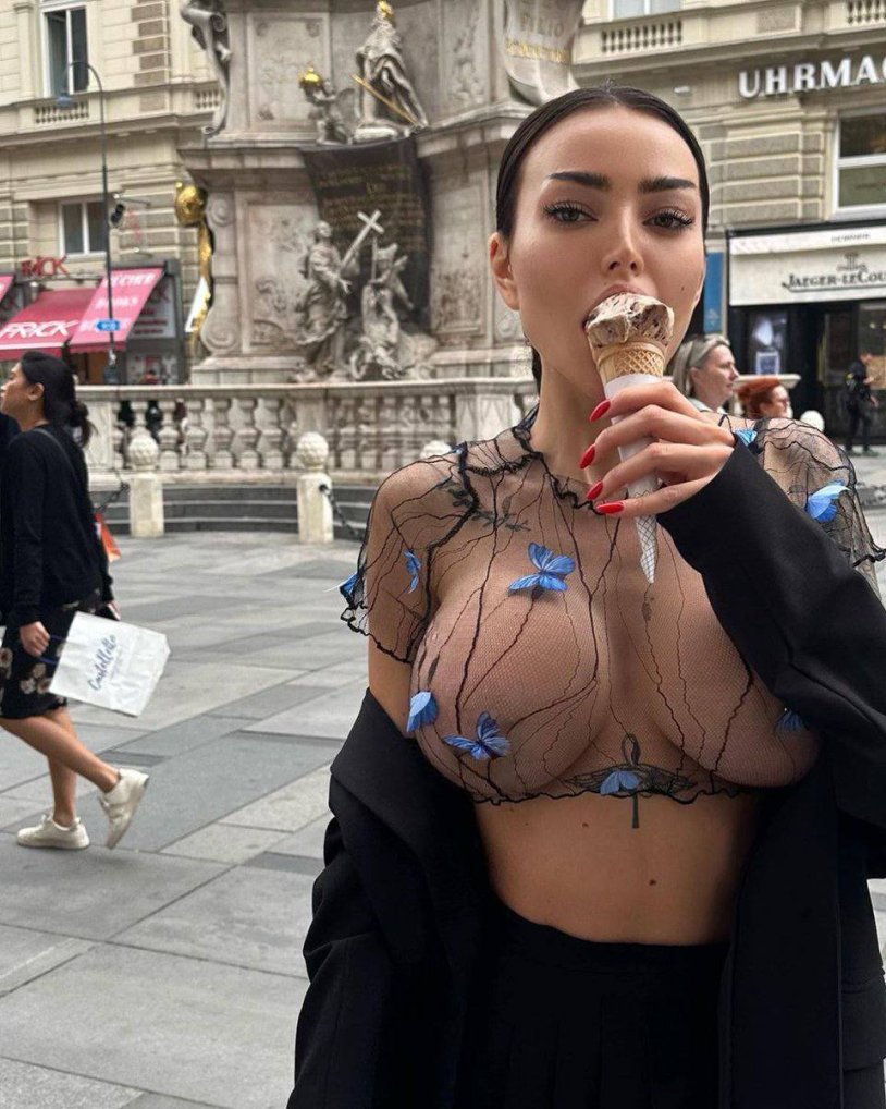 Kardashian Alena Omovich