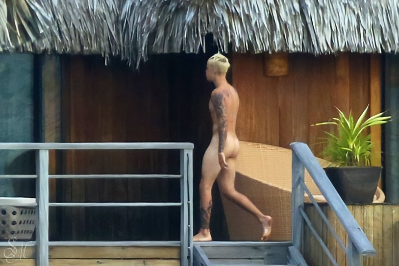 Justin Bieber Naked on Bora Bora