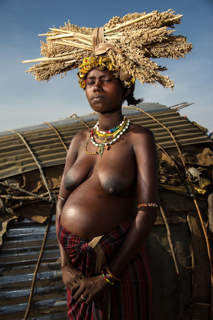 Women's breasts in African tribes