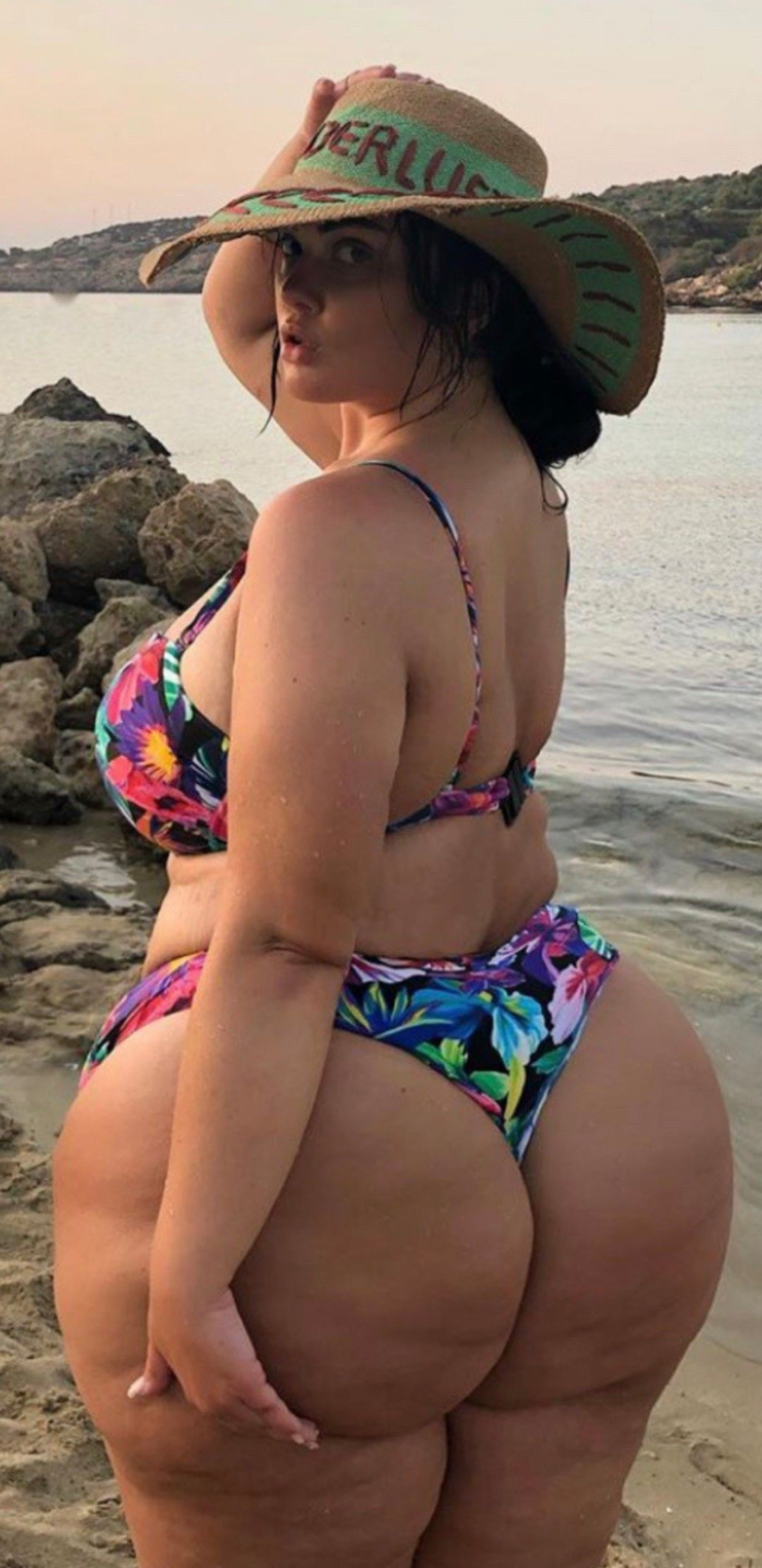 Victoria Abraham Big ASS BBV