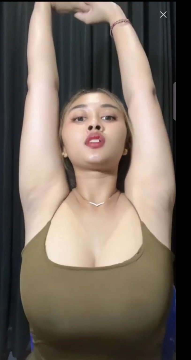 Sri ayu tarisa live bigo goyang hot banget