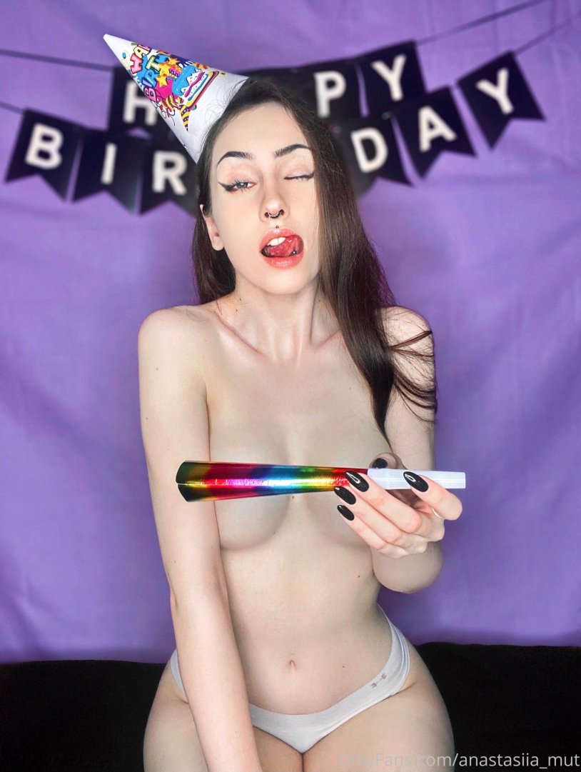 Anastasia mut naked photos