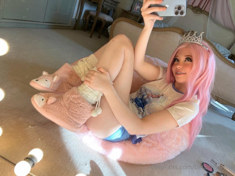 Streamsha Belle Delphine naked