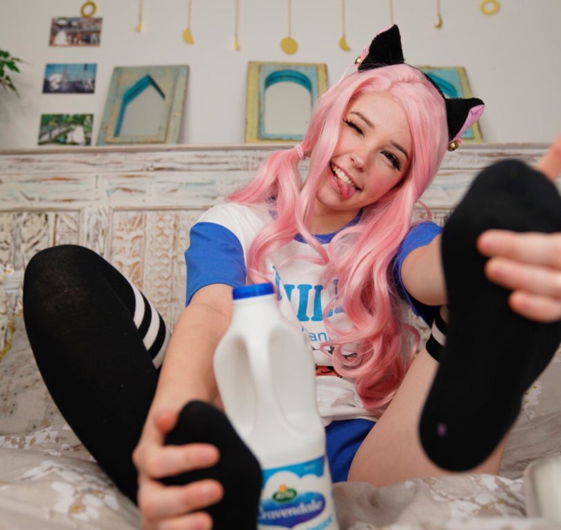 Belle Dolphin's legs