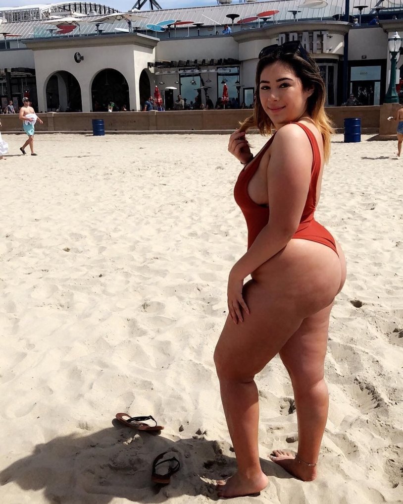 Ioana Chira Plus Size in a bikini