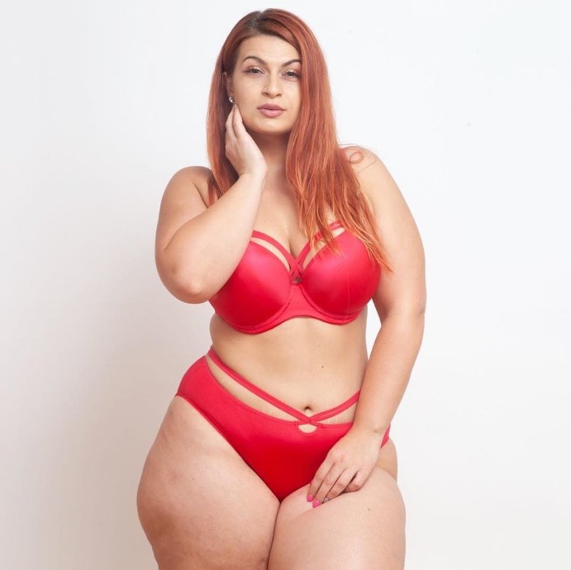 Model Plus Ioana Chira