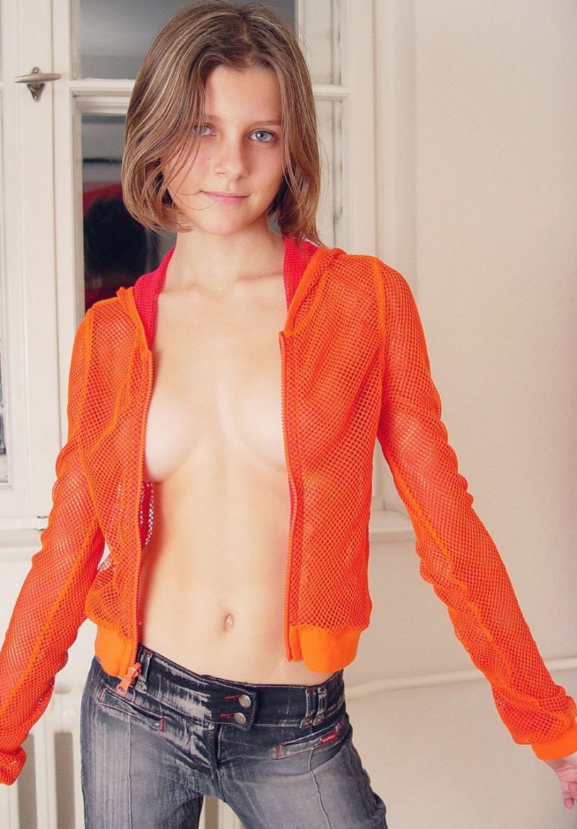 Jesse Florence without panties