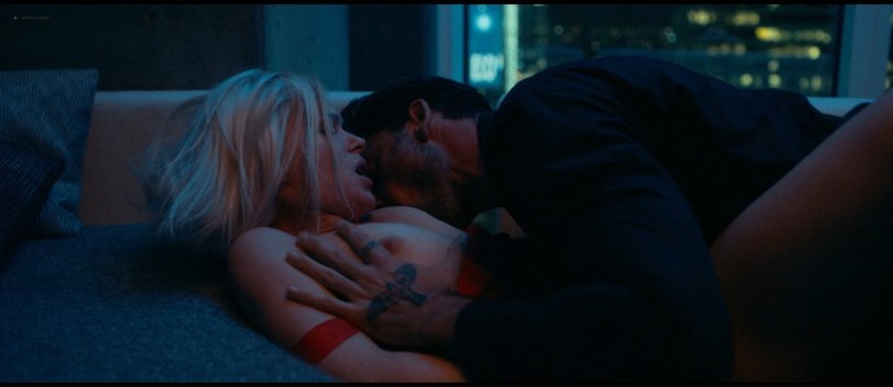 Anna Maria Actress 365 days naked