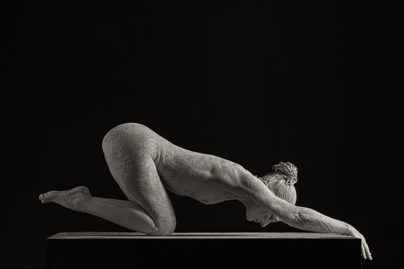 Sculptor Kristine Poole